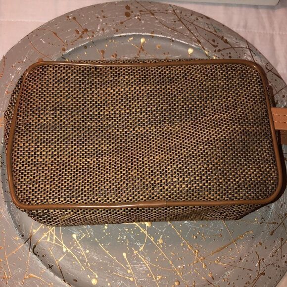 Burlap Textured Faux Leather Combo Toiletry Travel Bag - Picture 4 of 13